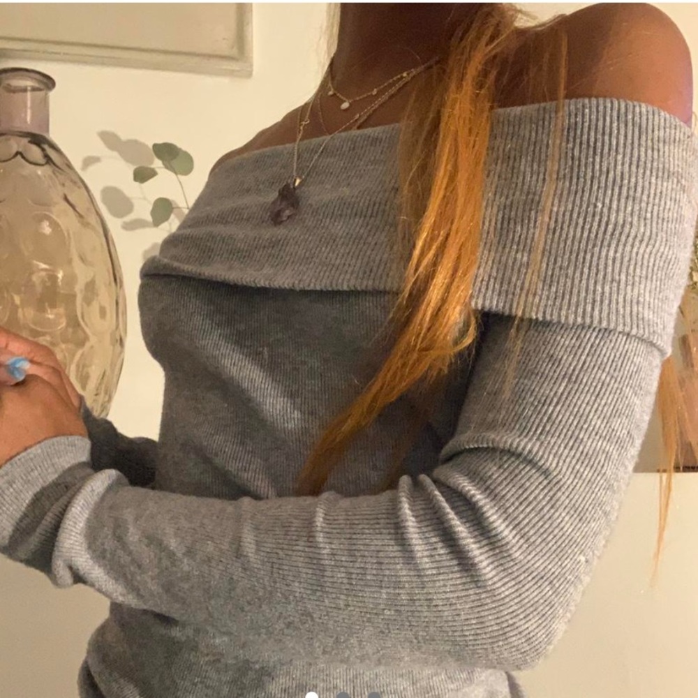 PHILOSOPHY off shoulder grey sweater
